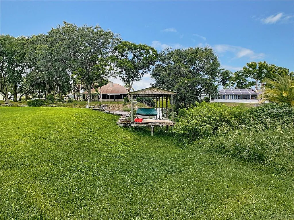 6 SE Tomoka Place
