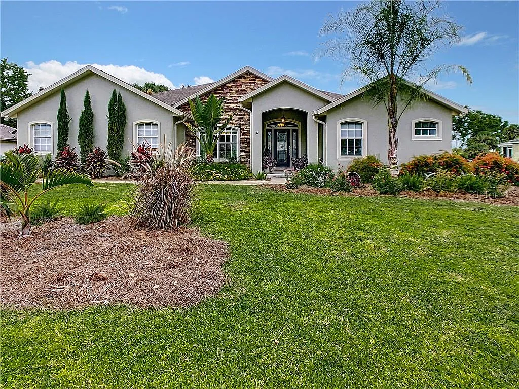 Front exterior of 6 SE Tomoka Place