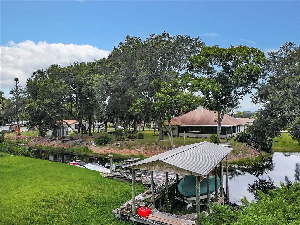 6 SE Tomoka Place
