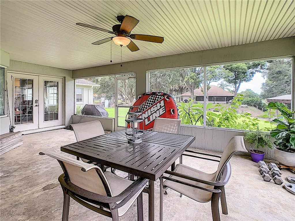 6 SE Tomoka Place