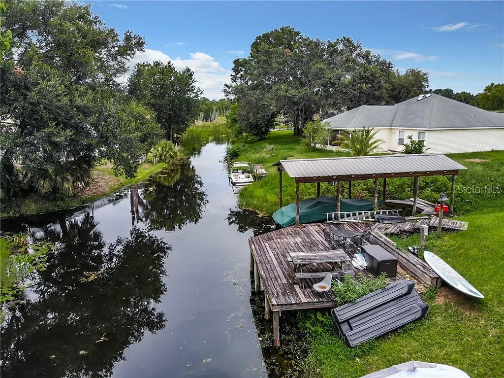6 SE Tomoka Place